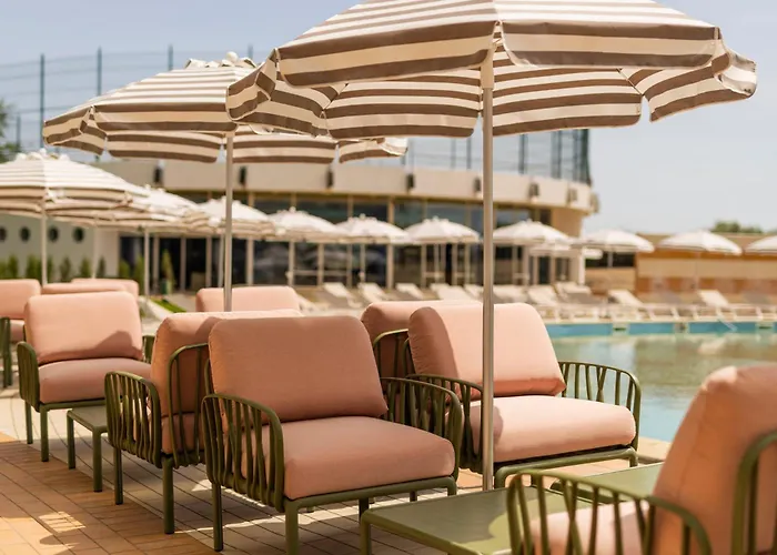 Готель Aluasoul Sunny (adults Only) 4*