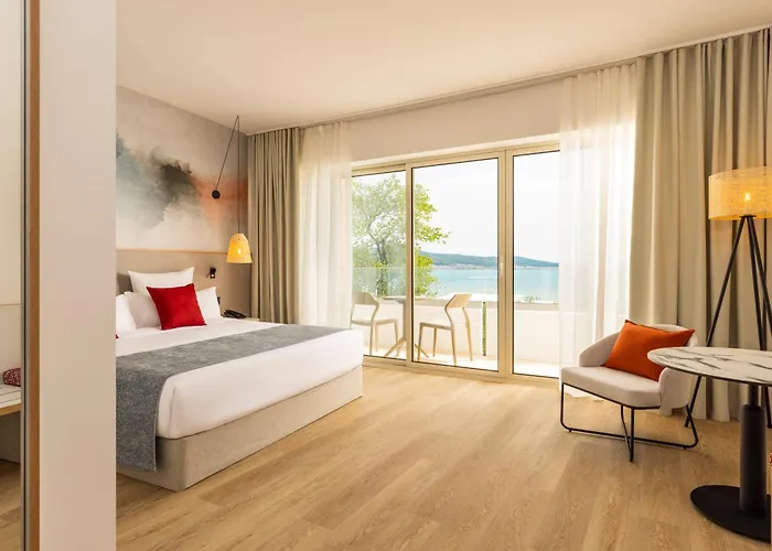 מלון Aluasoul Sunny (adults Only) 4*